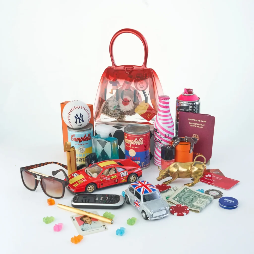 Artbag-contents